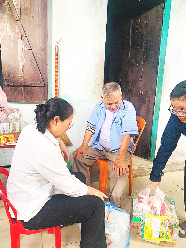Hội từ thiện Hồng Ân